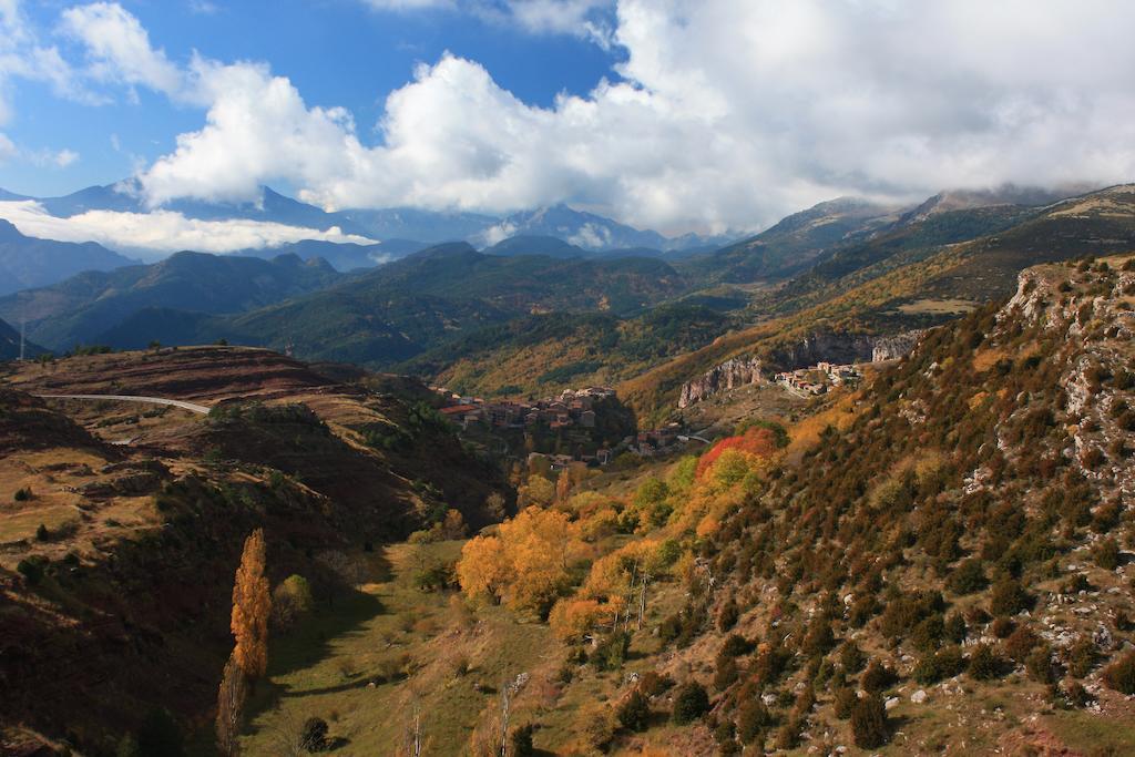 La Closa Castellar De N'Hug Exterior photo