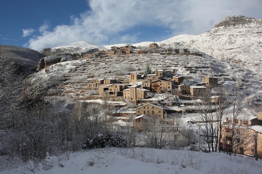 La Closa Castellar De N'Hug Exterior photo