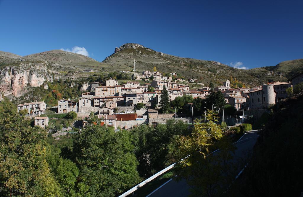 La Closa Castellar De N'Hug Exterior photo
