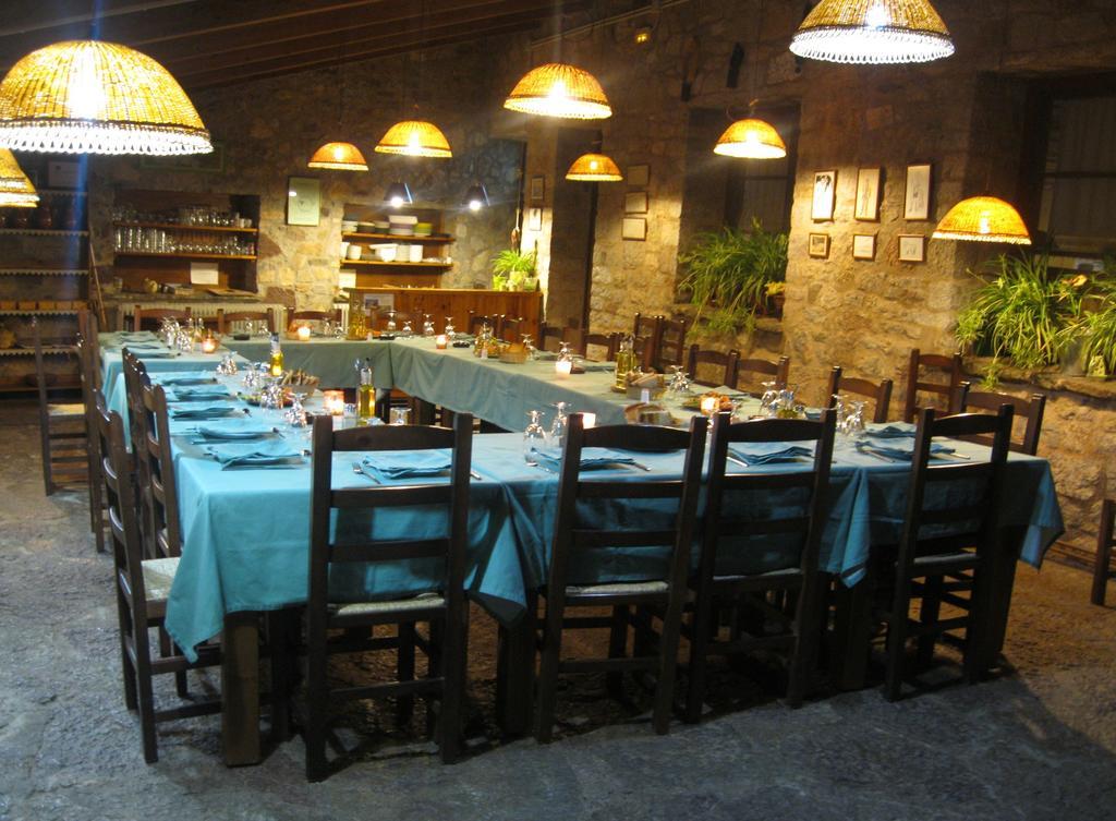 La Closa Castellar De N'Hug Exterior photo