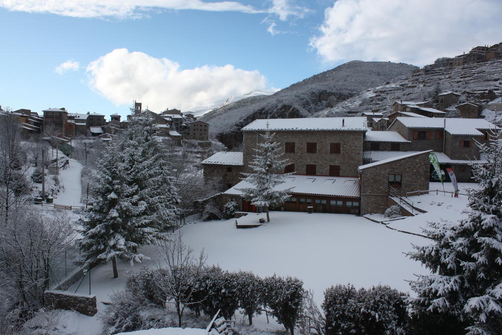 La Closa Castellar De N'Hug Exterior photo