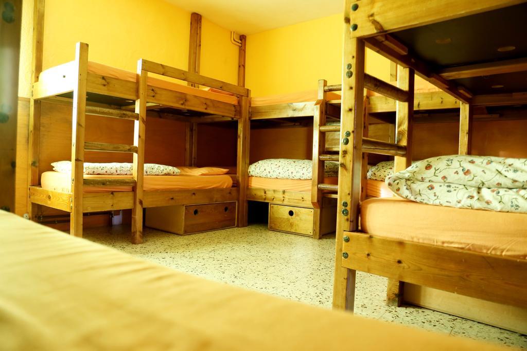 La Closa Castellar De N'Hug Exterior photo