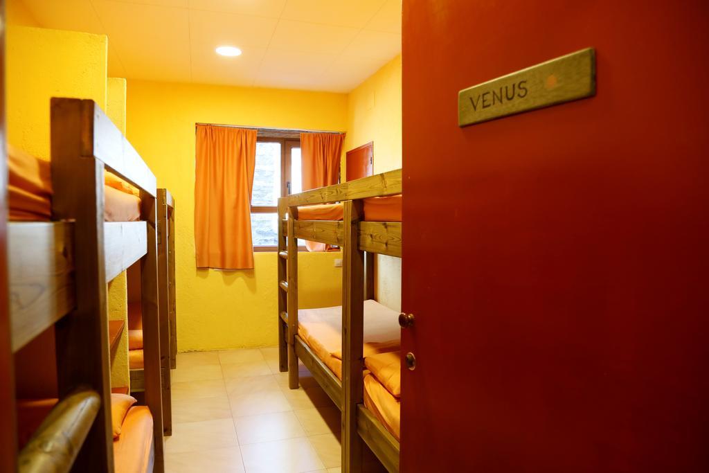 La Closa Castellar De N'Hug Exterior photo